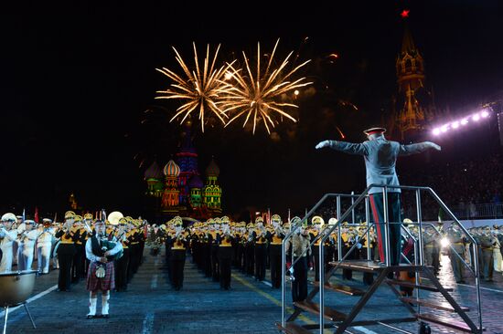 Торжественное закрытие фестиваля "Спасская башня - 2014"