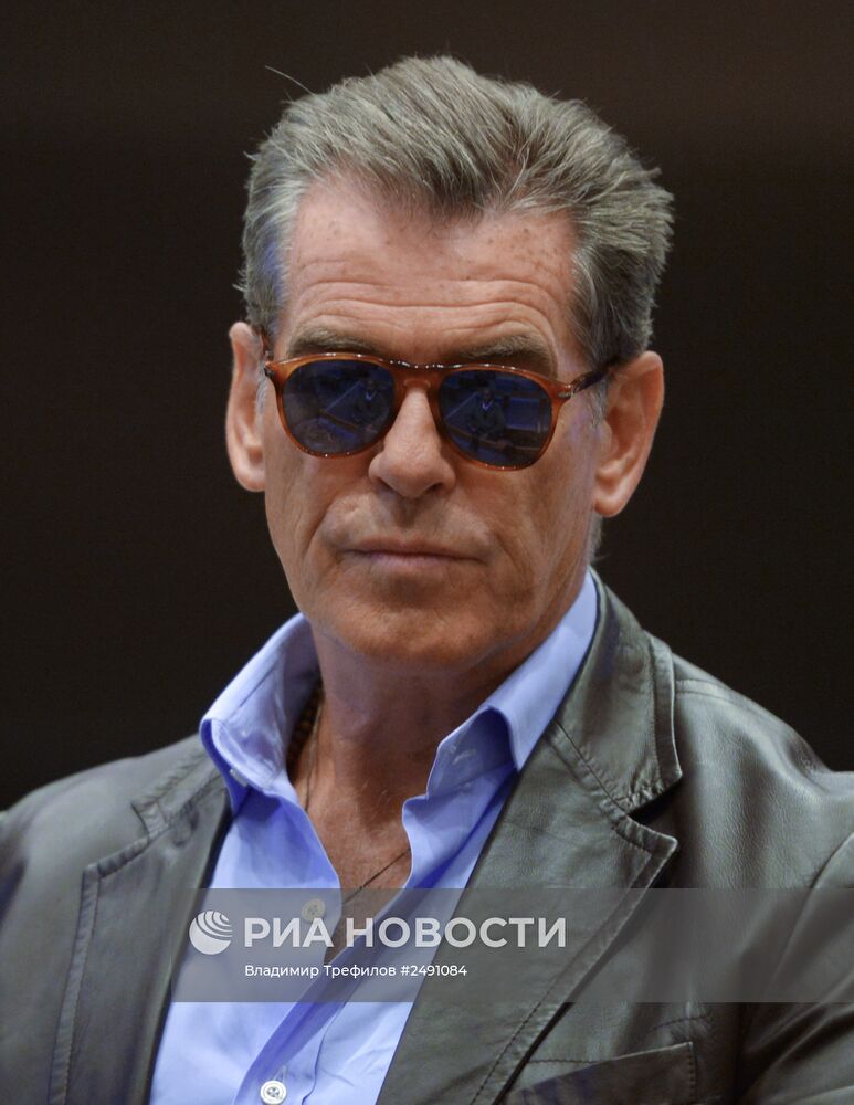 П/к Пирса Броснана в рамках премьеры фильма "Человек ноября"