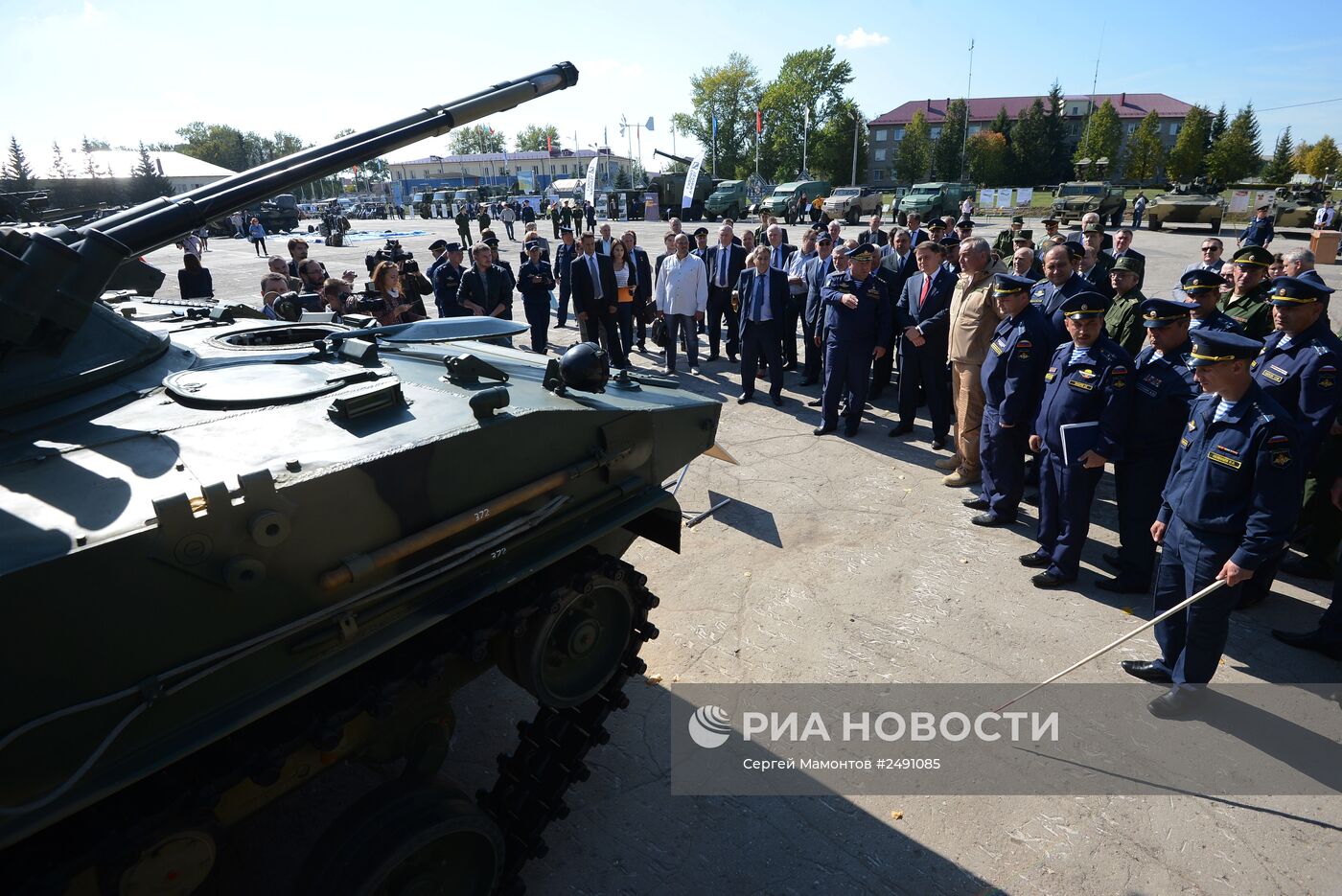 Д.Рогозин посетил Тульскую десантную дивизию