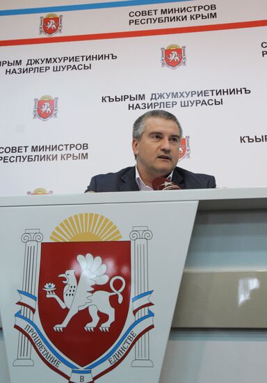 Пресс-конференция Сергея Аксенова по итогам выборов в Госсовет Крыма