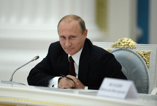 В.Путин провел встречу с избранными губернаторами субъектов РФ