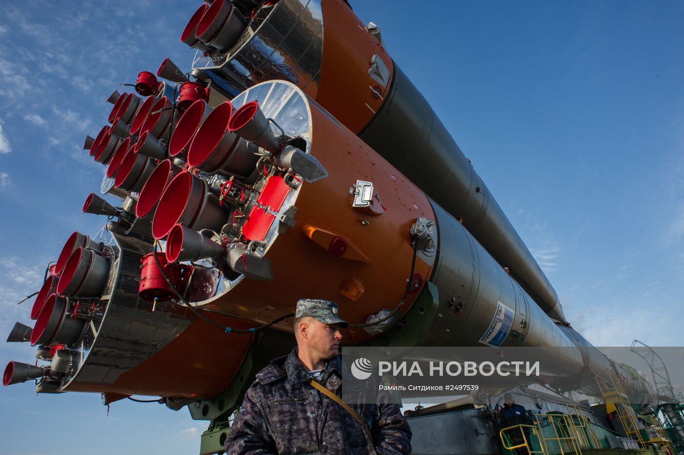 Вывоз космического корабля "Союз ТМА-14М" на старт