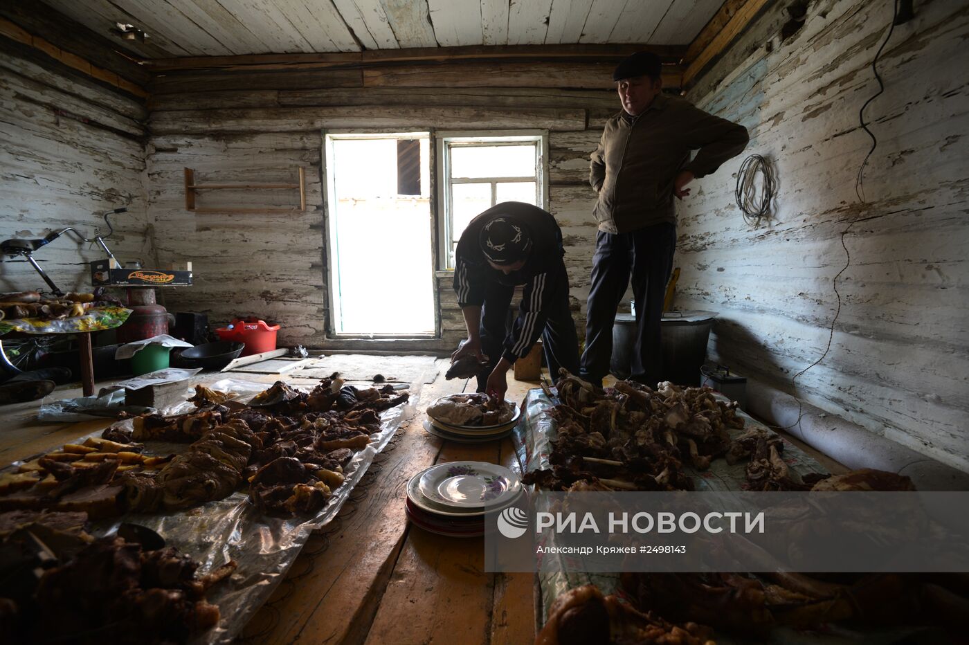 Празднование золотой свадьбы в семье алтайских казахов Дюсенби и Марии Кобдобаевых