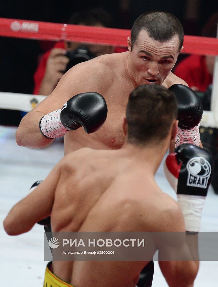 Бокс. Поединки за звания чемпионов по версии WBA и WBC