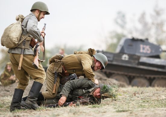 Военно-историческая реконструкция боев за Мамаев курган