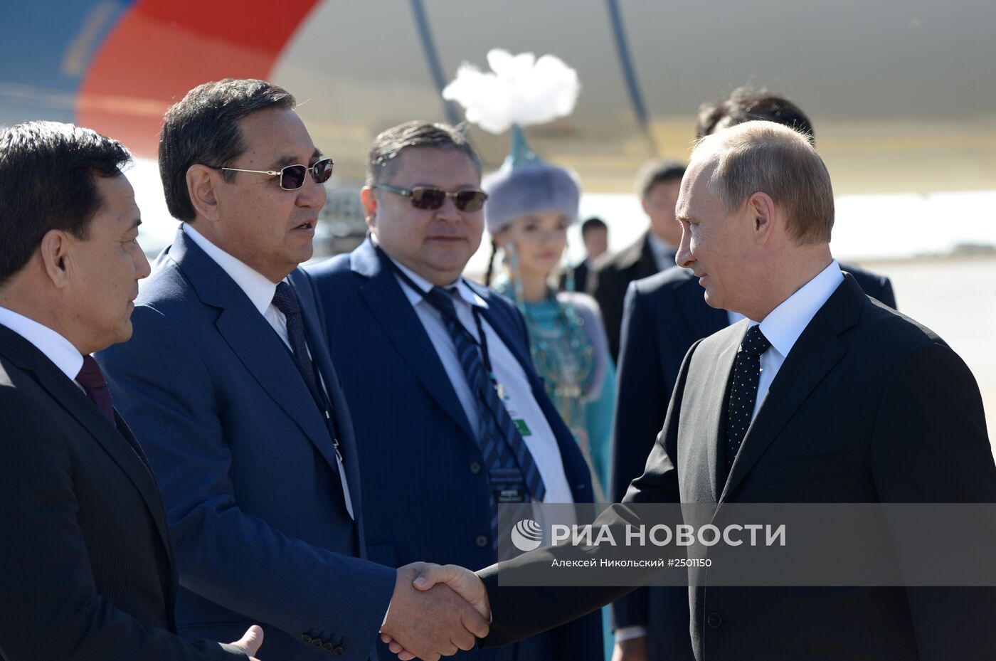 В.Путин прибыл в Казахстан для участия в форуме межрегионального сотрудничества России и Казахстана.