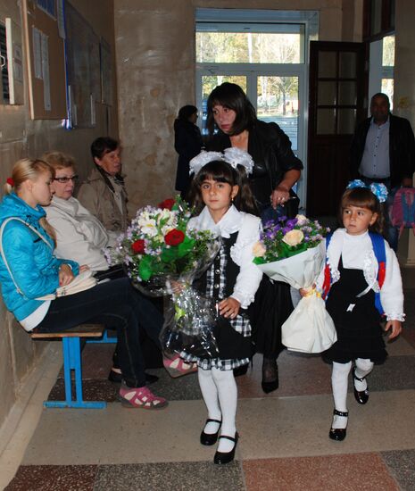 Начало учебного года в школах Донецка