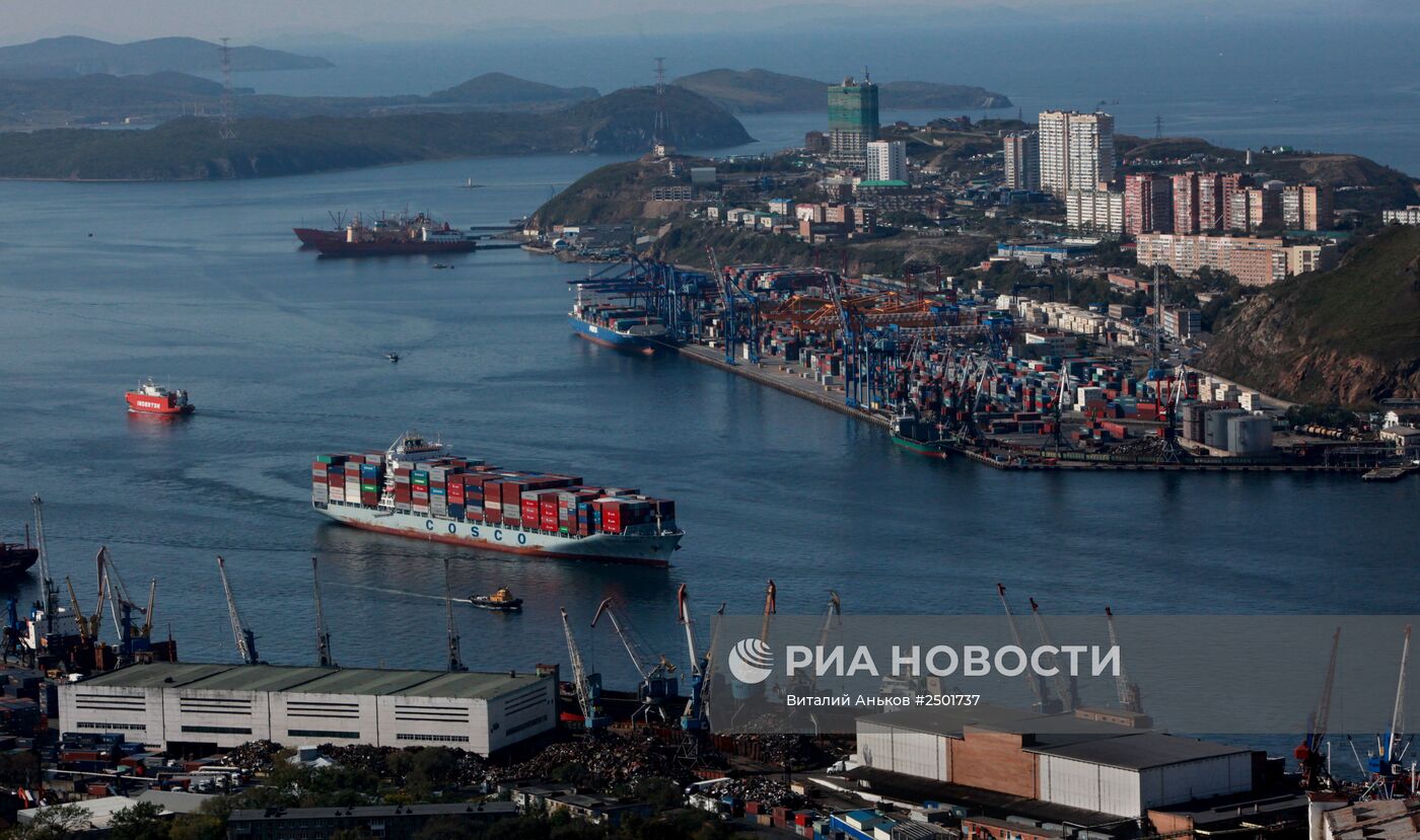 Виды Владивостока и бухты Золотой Рог с пилона вантового моста