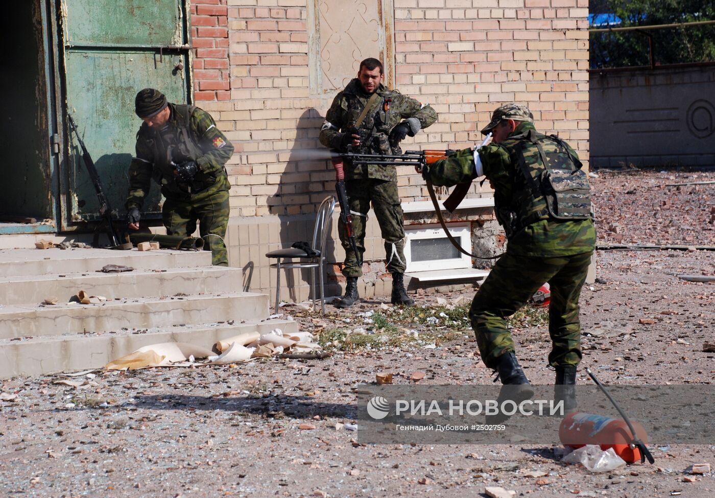 Бои в районе аэропорта города Донецка
