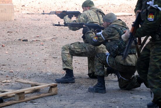 Бои в районе аэропорта города Донецка