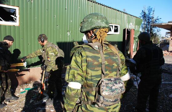 Бои в районе аэропорта города Донецка