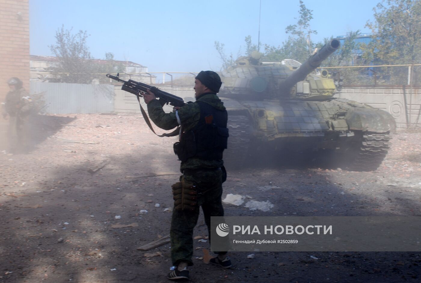 Бои в районе аэропорта города Донецка