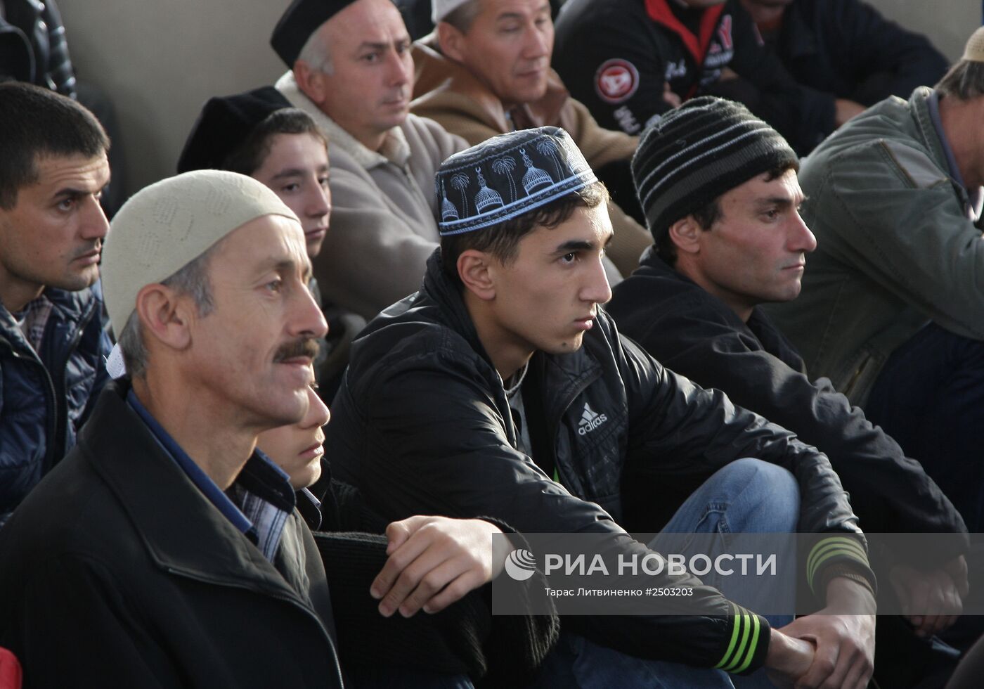 Празднование Курбан-Байрама в новой мечети в Крыму