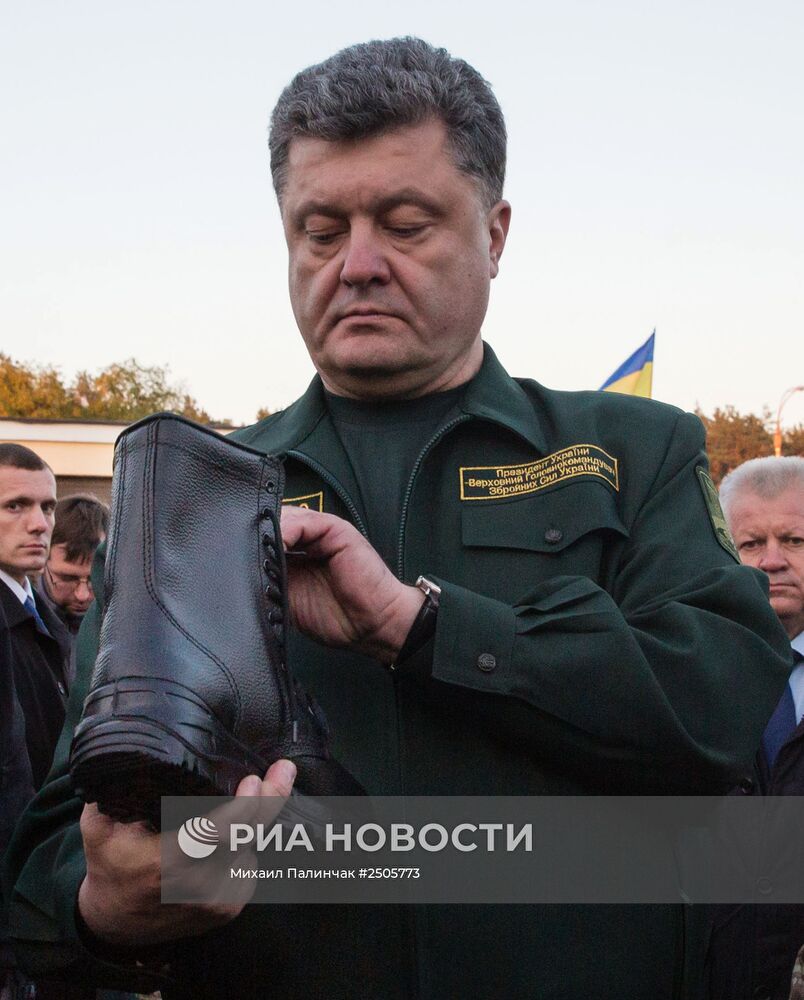 П.Порошенко проверил готовность к зиме отдельной комендатуры охраны Государственной пограничной службы Украины