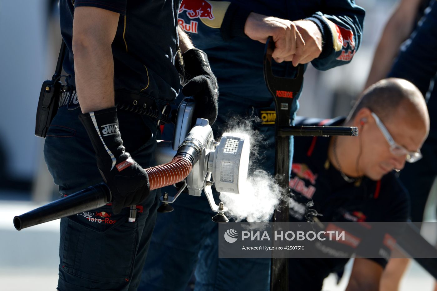 Автоспорт. Формула-1. Гран-при России. Свободные заезды