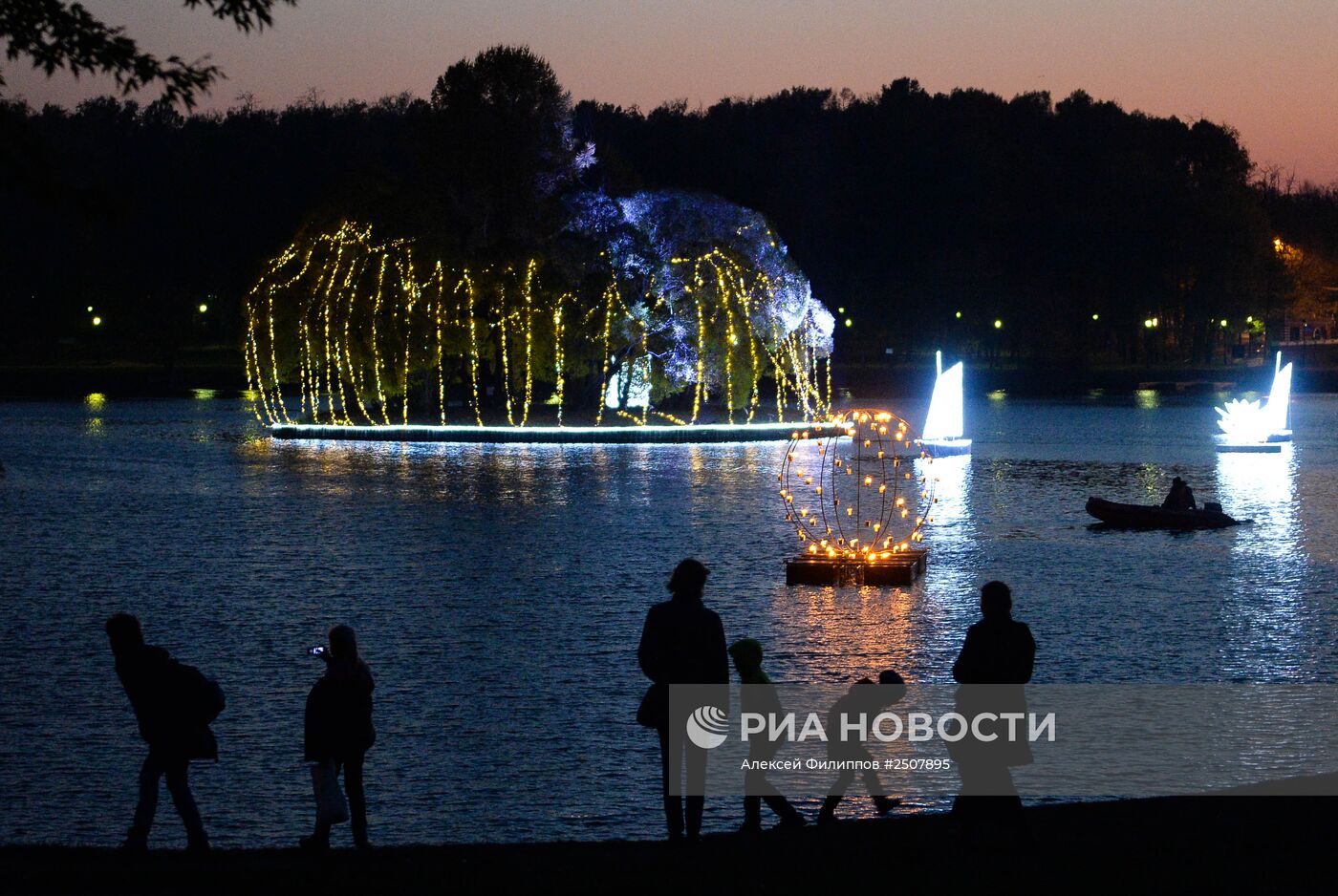 Московский международный фестиваль "Круг света"