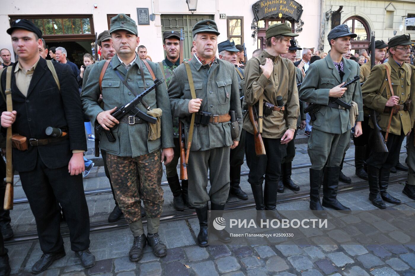 Марш сторонников УПА во Львове