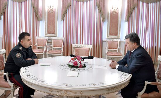 П.Порошенко внес в Раду кандидатуру С.Полторака на пост главы Минобороны Украины
