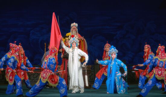 Гастроли Пекинской оперы в Мариинском театре Санкт-Петербурга