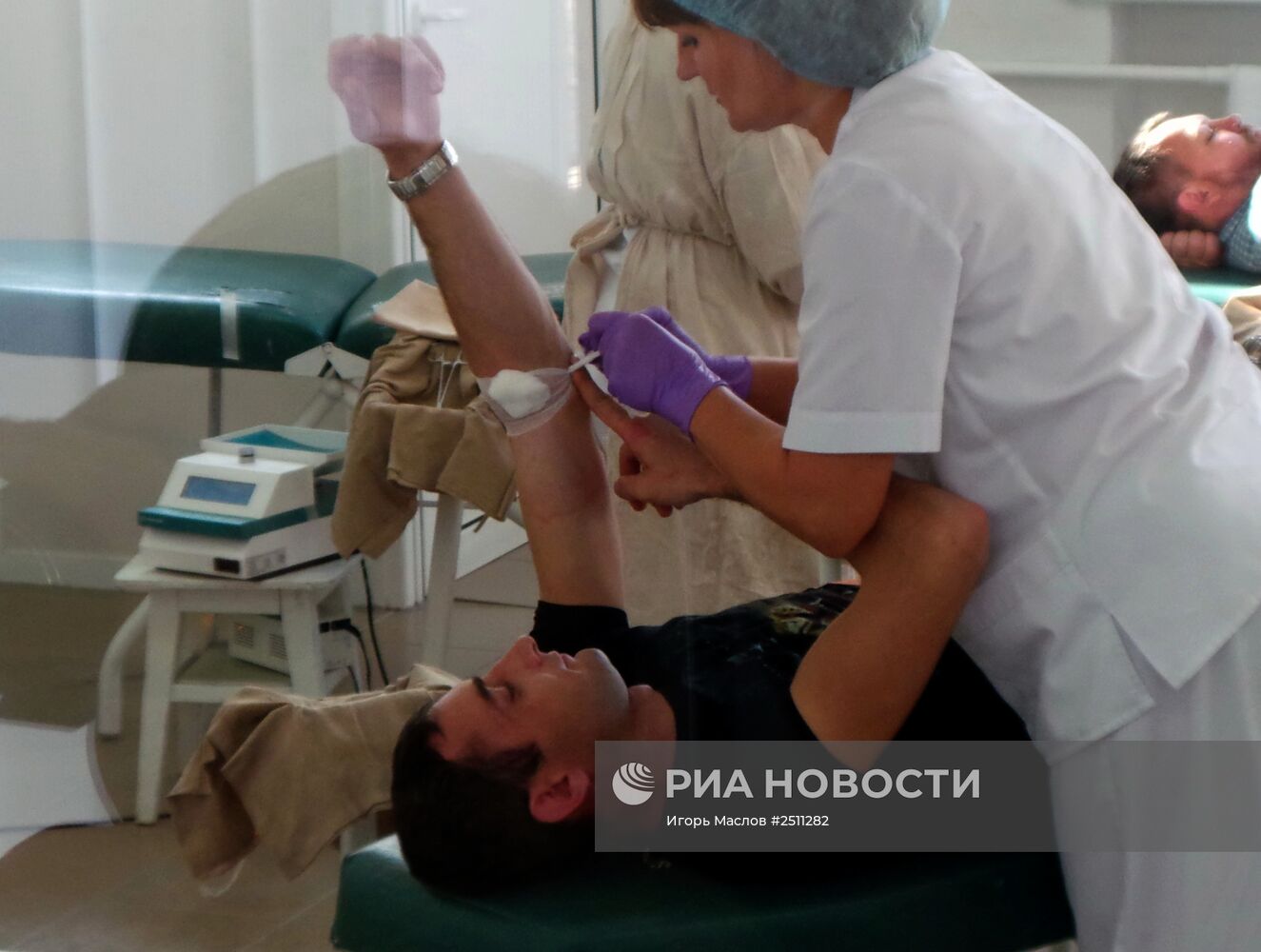 Руководители ДНР приняли участие в "Дне донора" в Донецке