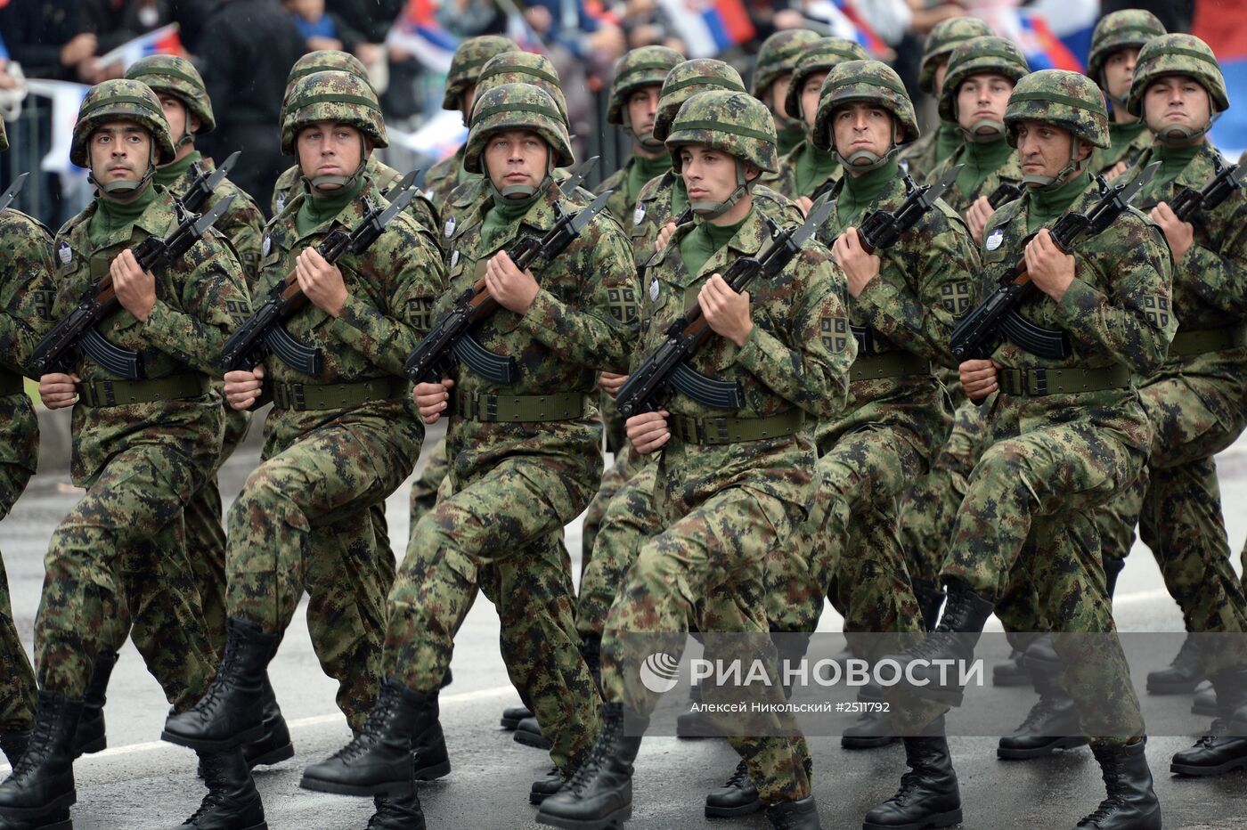 Военный парад в честь 70-летия освобождения Белграда