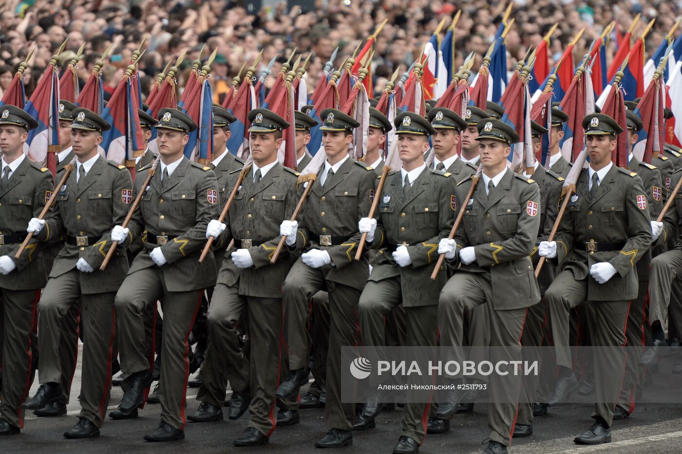 Военный парад в честь 70-летия освобождения Белграда