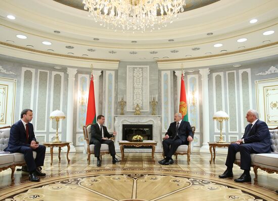 Д.Медведев принял участие в заседании Совета министров Союзного государства