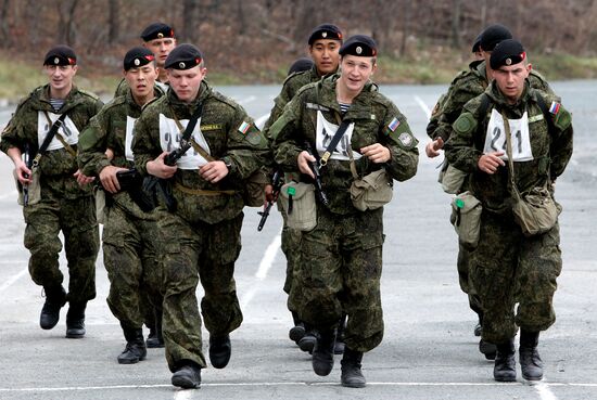 Учения морской пехоты во Владивостоке