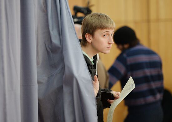 Внеочередные выборы народных депутатов Украины в посольстве Украины в Москве