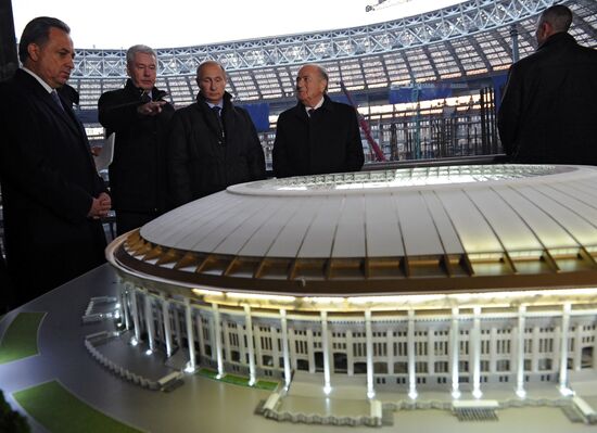 В.Путин ознакомился с ходом реконструкции Большой спортивной арены "Лужники"