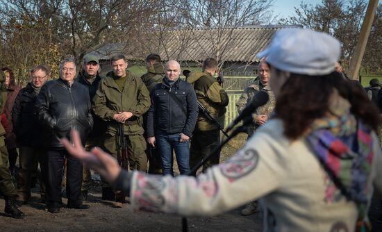 Визит А.Захарченко в Новоазовск