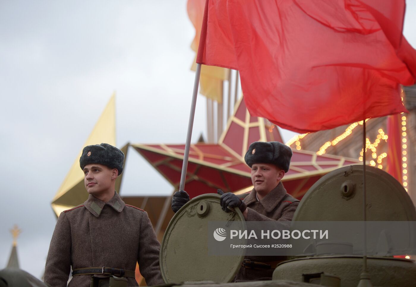 Репетиция торжественного марша, посвященного легендарному параду 1941 года