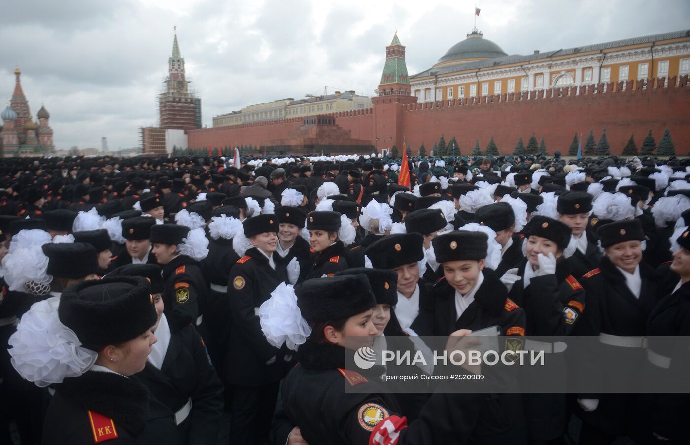 Репетиция торжественного марша, посвященного легендарному параду 1941 года