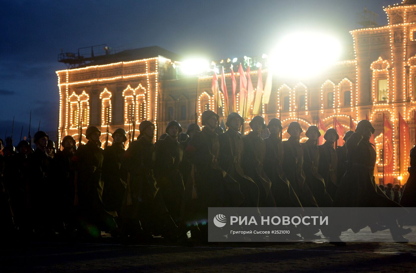 Репетиция торжественного марша, посвященного легендарному параду 1941 года