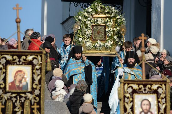 Крестный ход в День Казанской иконы Божьей матери