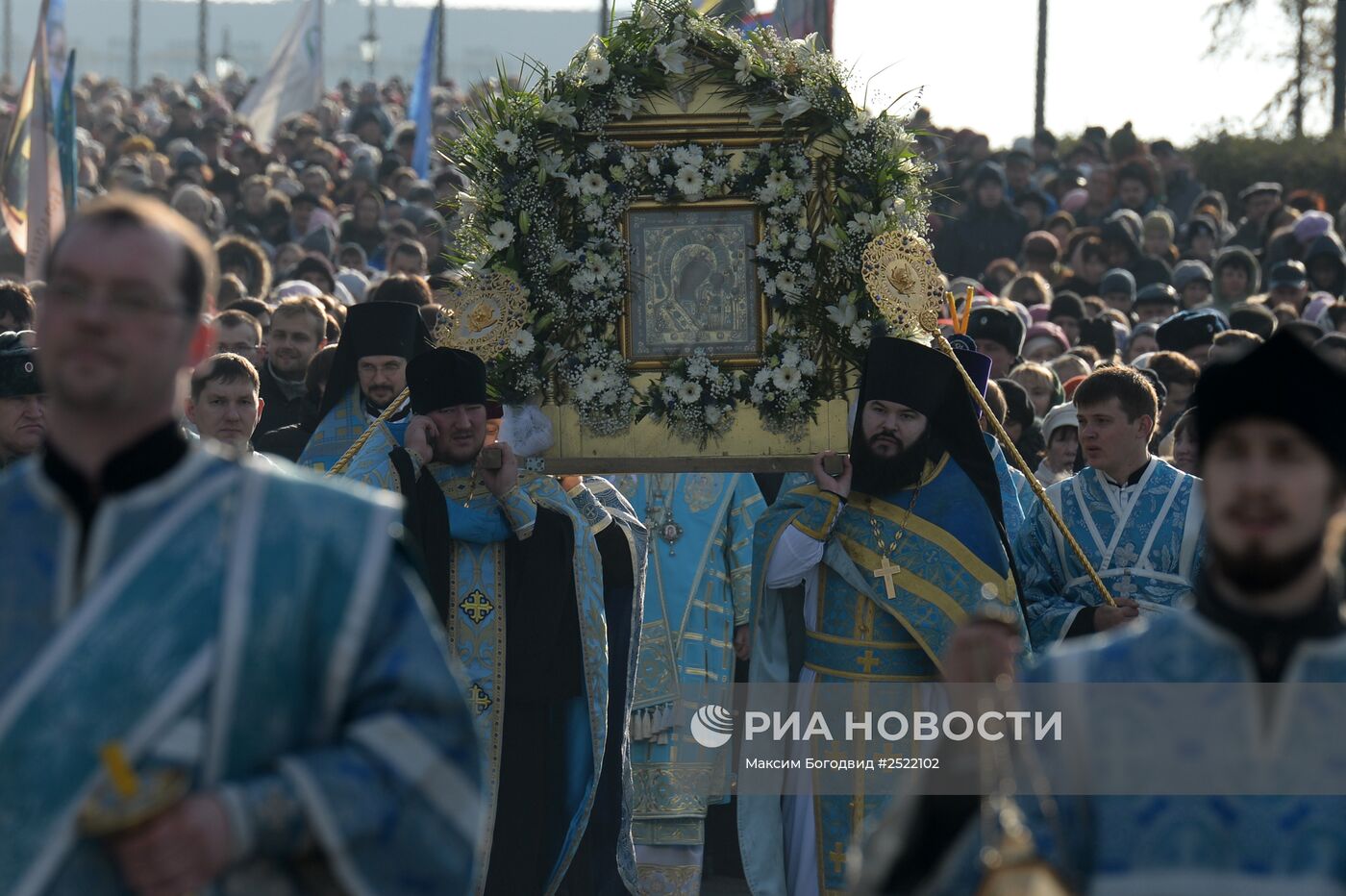 Крестный ход в День Казанской иконы Божьей матери