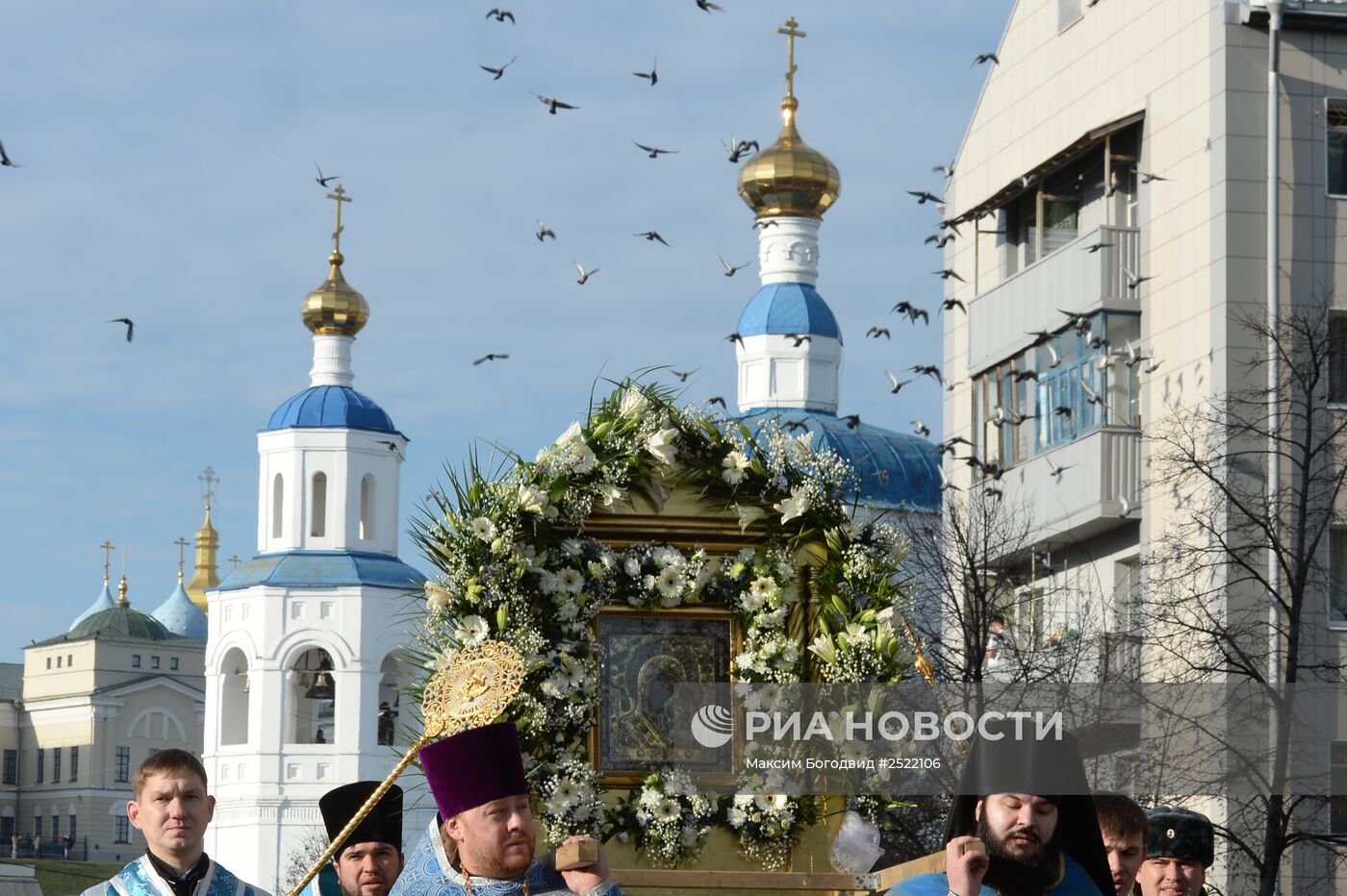 Крестный ход в День Казанской иконы Божьей матери