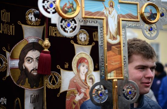 Крестный ход в День Казанской иконы Божьей матери
