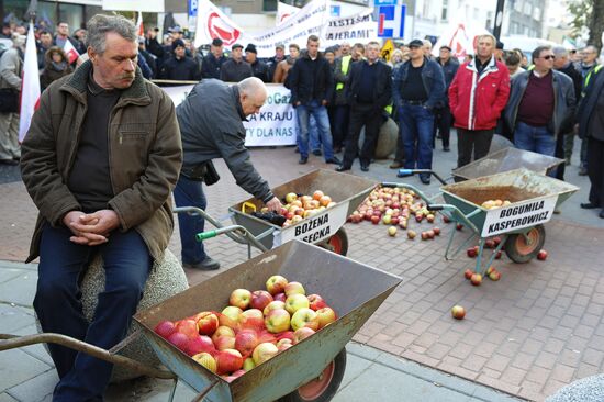 Акция протеста фермеров и садоводов Польши прошла в Варшаве