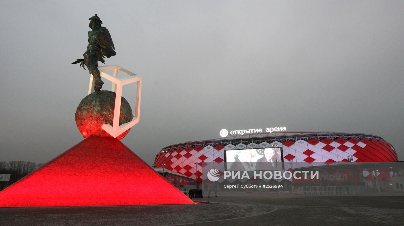 Первый вице-премьер РФ И.Шувалов осмотрел стадион "Открытие Арена"