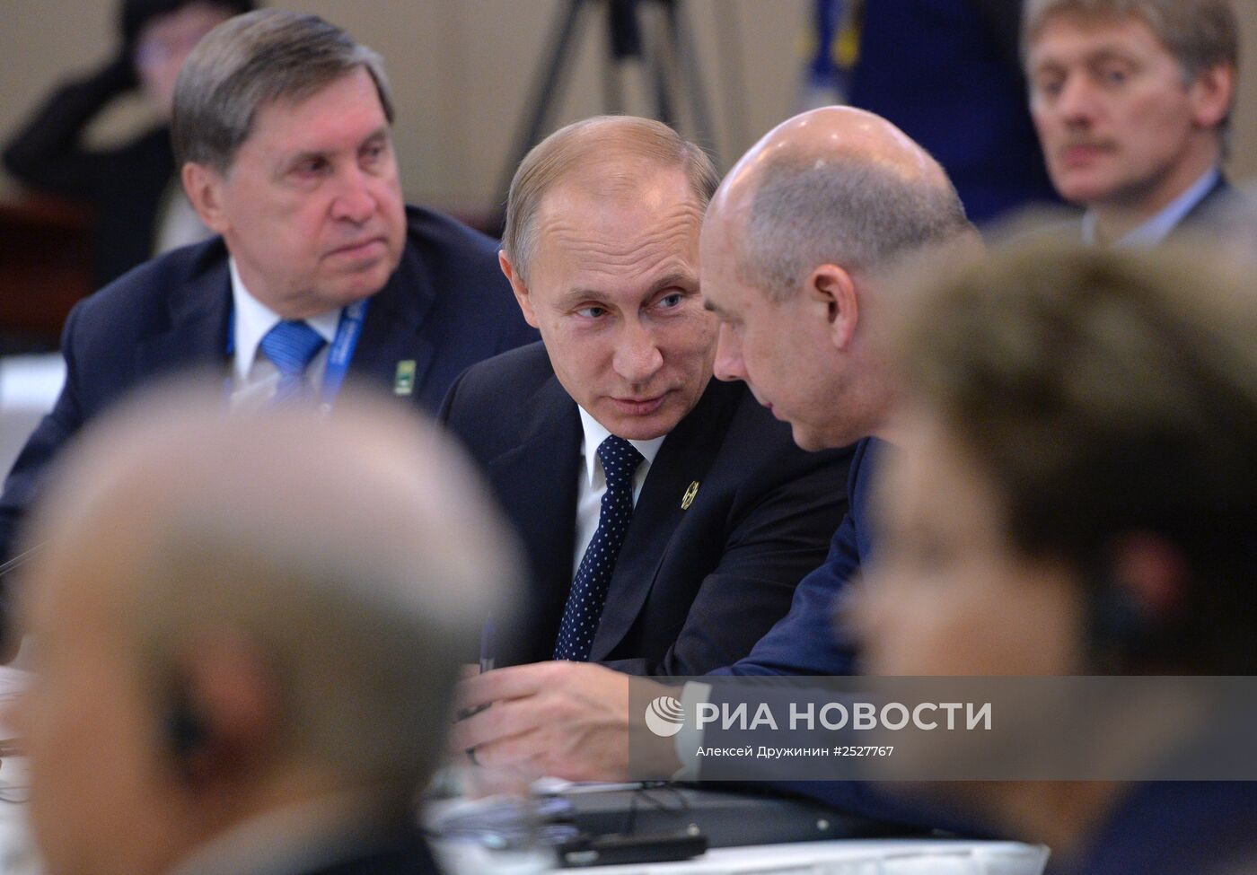 В.Путин принимает участие в саммите "Группы двадцати"