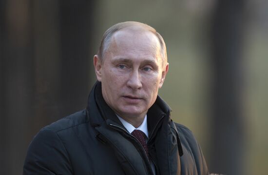 В.Путин принял участие в церемонии открытия памятника Александру I