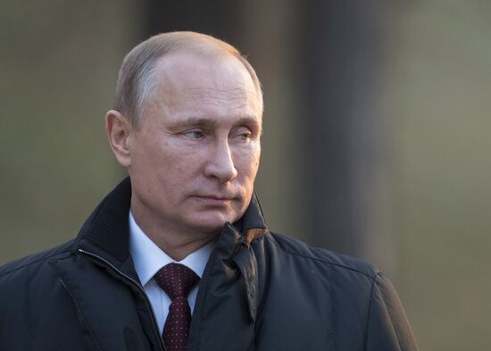 В.Путин принял участие в церемонии открытия памятника Александру I