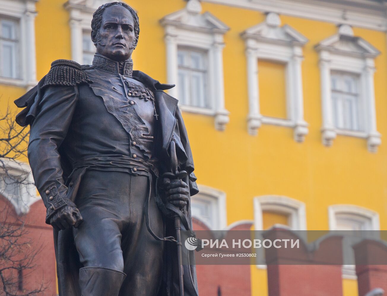 В.Путин принял участие в церемонии открытия памятника Александру I