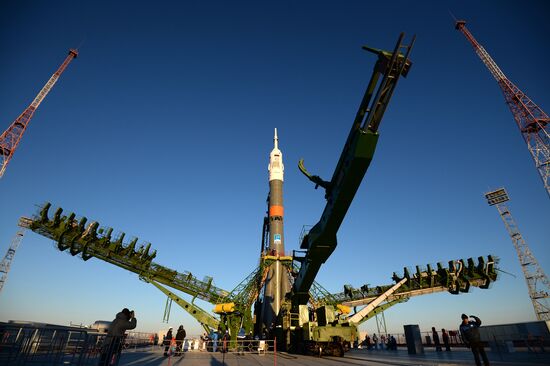 Вывоз космического корабля "Союз ТМА-15М" на старт