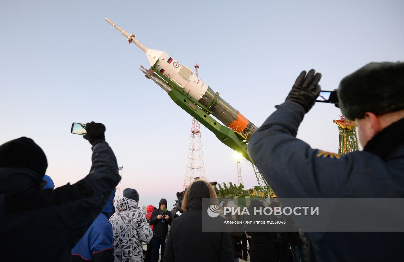 Вывоз космического корабля "Союз ТМА-15М" на старт