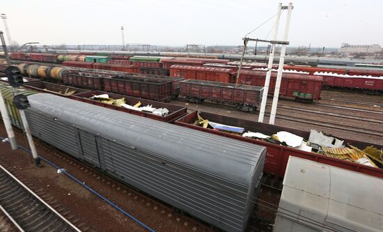 Поезд с обломками малайзийского "Боинга" в Харьковской области