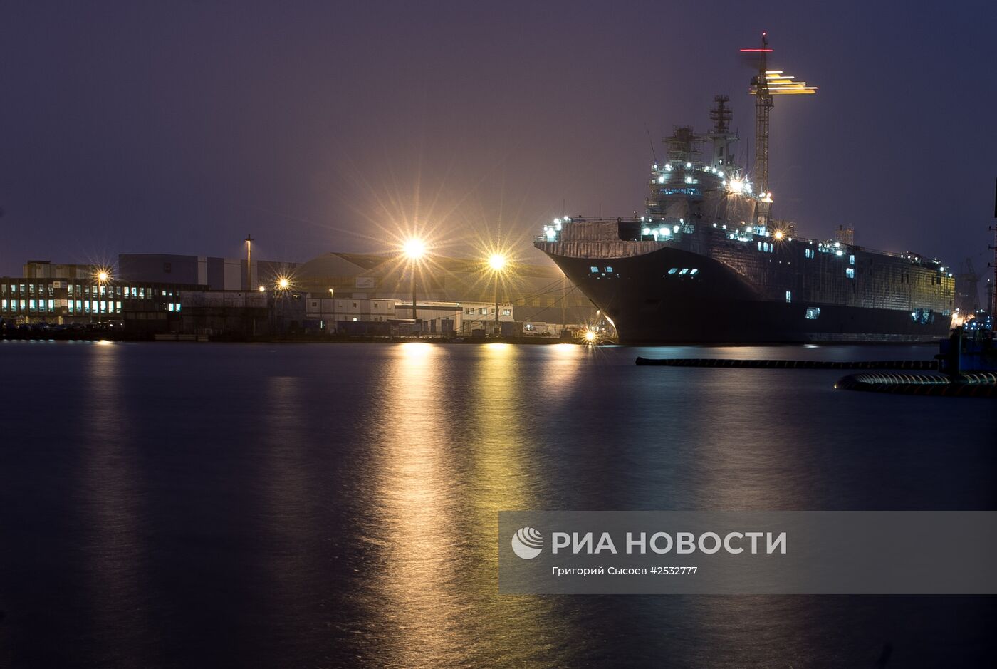 Cудостроительный завод фирмы STX Europe в городе Сен-Назер