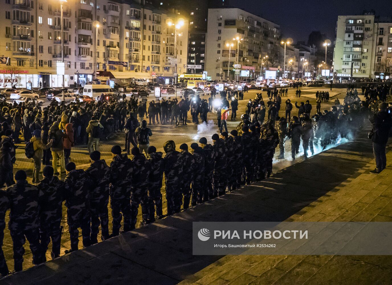 В Киеве футбольные фанаты попытались сорвать концерт Ани Лорак