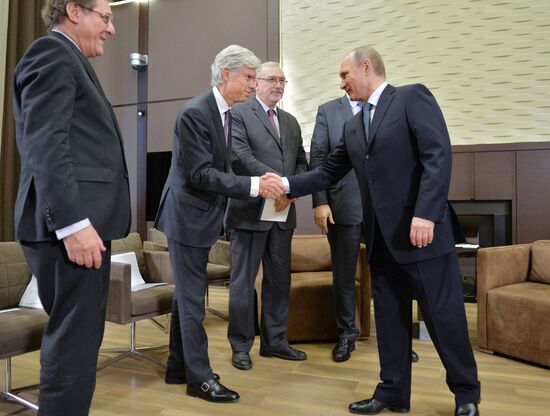 Владимир Путин встретился с новым гендиректором концерна Total П.Пуянне